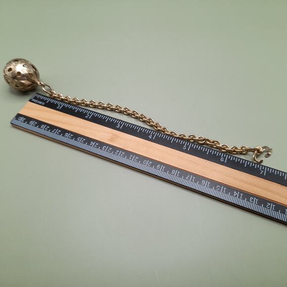 Vintage Gold-tone Chain Bracelet Sister Clasp Spherical Filigree Charm, 7 Inch - Picture 8 of 10